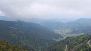 Dieses Bild zeigt eine Webcam-Aufnahme vom Achertal, aufgenommen am Dienstag, den 05.05.2026 um 12:20 Uhr. Die Temperatur betrug 11.6°C.