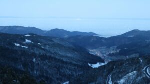 Dieses Bild zeigt eine Webcam-Aufnahme vom Achertal, aufgenommen am Samstag, den 22.11.2025 um 07:10 Uhr. Die Temperatur betrug -4.6°C.