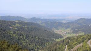 Dieses Bild zeigt eine Webcam-Aufnahme vom Achertal, aufgenommen am Dienstag, den 28.04.2026 um 10:50 Uhr. Die Temperatur betrug 12.4°C.