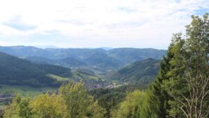 Dieses Bild zeigt eine Webcam-Aufnahme vom Achertal, aufgenommen am Freitag, den 16.10.2026 um 13:10 Uhr. Die Temperatur betrug 20.8°C.