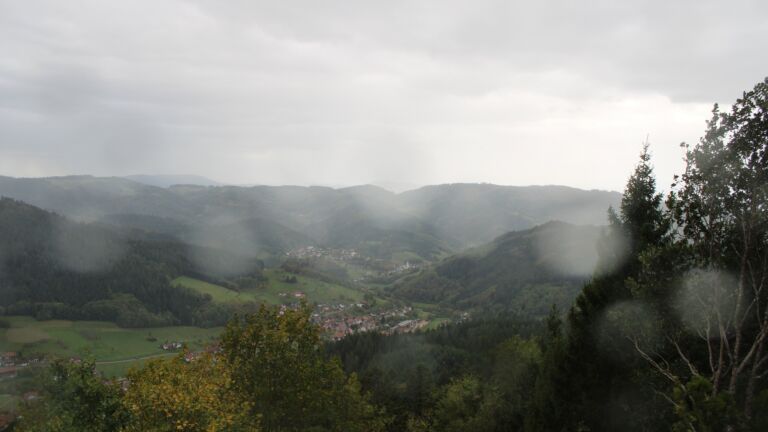 Dieses Bild zeigt eine Webcam-Aufnahme vom Achertal, aufgenommen am Freitag, den 23.10.2026 um 12:40 Uhr. Die Temperatur betrug 10.4°C.