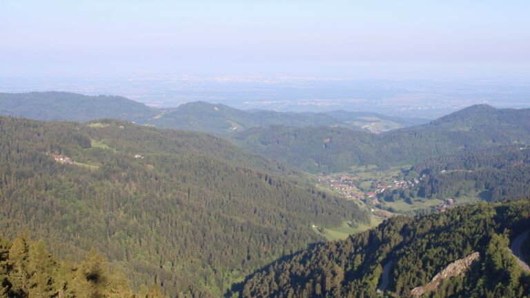 Dieses Bild zeigt eine Webcam-Aufnahme vom Achertal, aufgenommen am Samstag, den 09.05.2026 um 07:50 Uhr. Die Temperatur betrug 10.7°C.