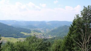 Dieses Bild zeigt eine Webcam-Aufnahme vom Achertal, aufgenommen am Samstag, den 18.07.2026 um 12:30 Uhr. Die Temperatur betrug 22.9°C.