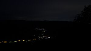 Dieses Bild zeigt eine Webcam-Aufnahme vom Achertal, aufgenommen am Mittwoch, den 10.06.2026 um 03:50 Uhr. Die Temperatur betrug 9.8°C.