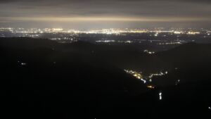 Dieses Bild zeigt eine Webcam-Aufnahme vom Achertal, aufgenommen am Sonntag, den 14.09.2025 um 20:50 Uhr. Die Temperatur betrug 12°C.