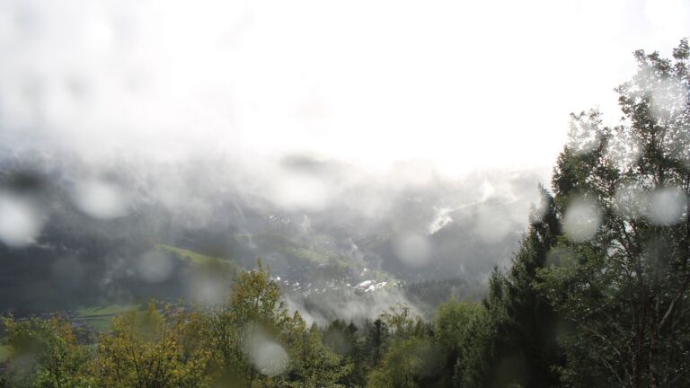 Dieses Bild zeigt eine Webcam-Aufnahme vom Achertal, aufgenommen am Sonntag, den 25.10.2026 um 15:30 Uhr. Die Temperatur betrug 6.2°C.