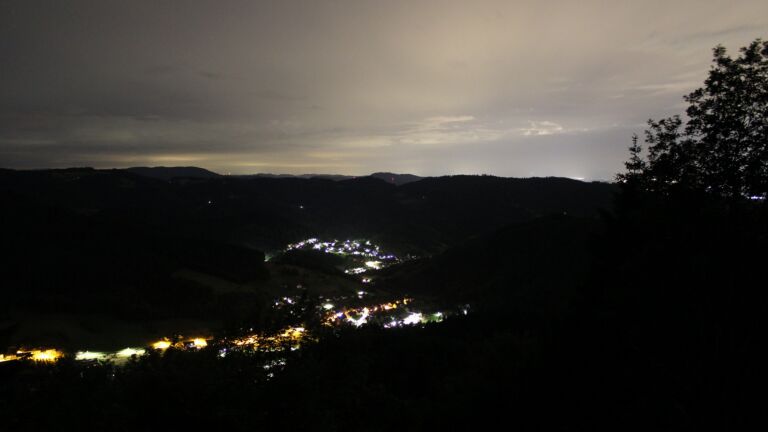 Dieses Bild zeigt eine Webcam-Aufnahme vom Achertal, aufgenommen am Mittwoch, den 10.06.2026 um 02:50 Uhr. Die Temperatur betrug 9.8°C.