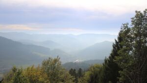 Dieses Bild zeigt eine Webcam-Aufnahme vom Achertal, aufgenommen am Dienstag, den 20.10.2026 um 16:00 Uhr. Die Temperatur betrug 16.6°C.