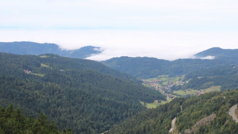 Dieses Bild zeigt eine Webcam-Aufnahme vom Achertal, aufgenommen am Mittwoch, den 10.09.2025 um 12:00 Uhr. Die Temperatur betrug 13.3°C.