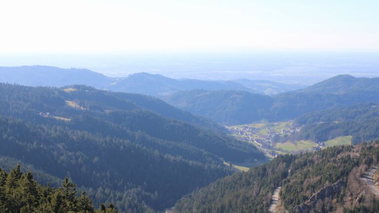 Dieses Bild zeigt eine Webcam-Aufnahme vom Achertal, aufgenommen am Montag, den 02.03.2026 um 15:30 Uhr. Die Temperatur betrug 10.7°C.