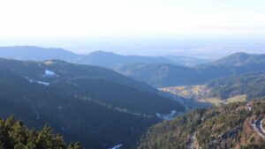 Dieses Bild zeigt eine Webcam-Aufnahme vom Achertal, aufgenommen am Donnerstag, den 15.01.2026 um 15:10 Uhr. Die Temperatur betrug 7.3°C.