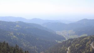 Dieses Bild zeigt eine Webcam-Aufnahme vom Achertal, aufgenommen am Mittwoch, den 22.04.2026 um 17:20 Uhr. Die Temperatur betrug 10.1°C.