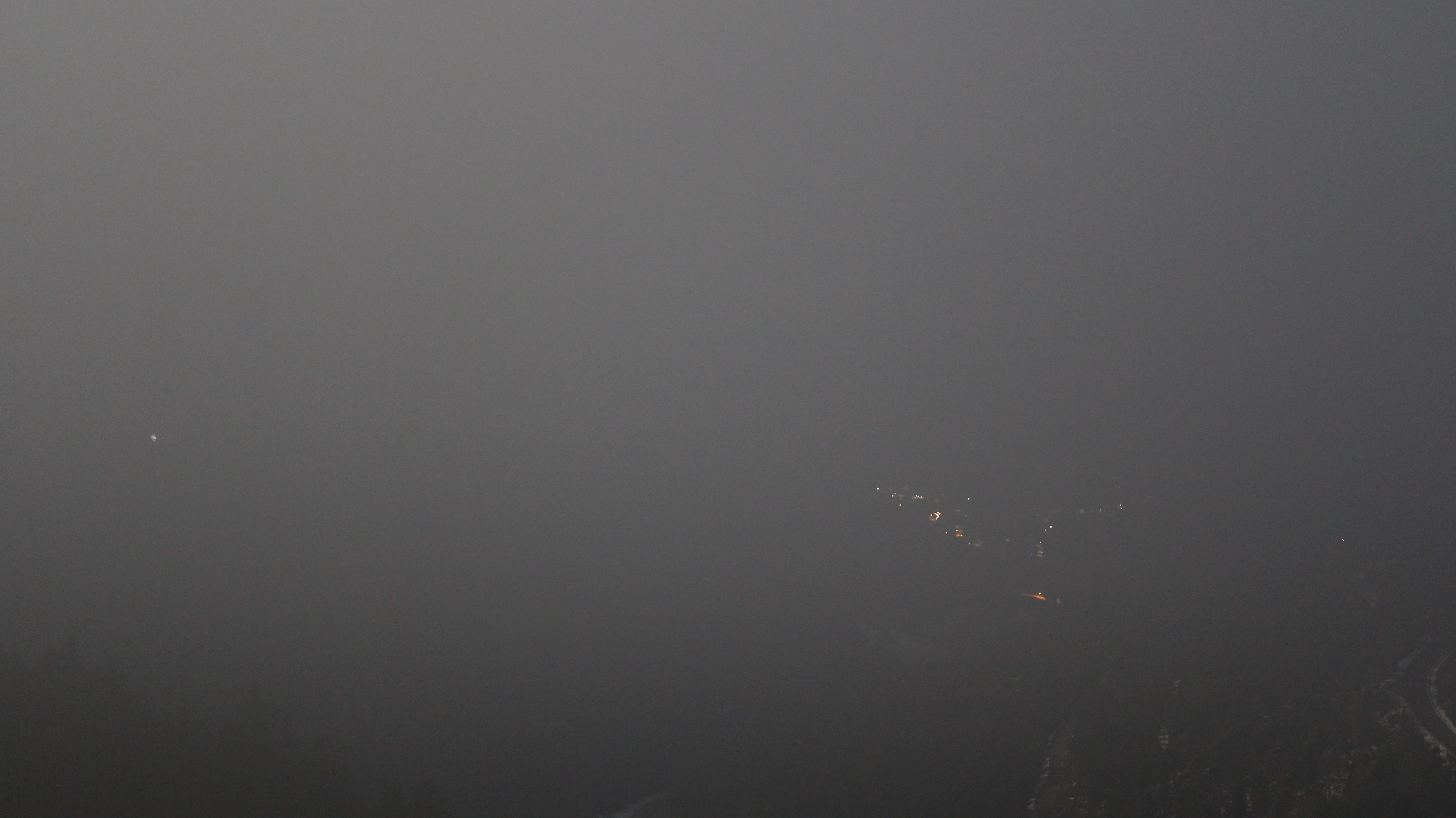 Dieses Bild zeigt eine Webcam-Aufnahme vom Achertal, aufgenommen am Freitag, den 03.04.2026 um 04:00 Uhr. Die Temperatur betrug 2.1°C.