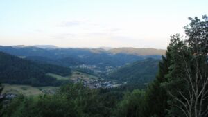 Dieses Bild zeigt eine Webcam-Aufnahme vom Achertal, aufgenommen am Donnerstag, den 06.08.2026 um 06:40 Uhr. Die Temperatur betrug 17.8°C.
