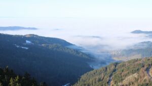 Dieses Bild zeigt eine Webcam-Aufnahme vom Achertal, aufgenommen am Montag, den 19.01.2026 um 10:30 Uhr. Die Temperatur betrug 6.9°C.