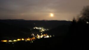 Dieses Bild zeigt eine Webcam-Aufnahme vom Achertal, aufgenommen am Samstag, den 30.05.2026 um 03:50 Uhr. Die Temperatur betrug 17.9°C.