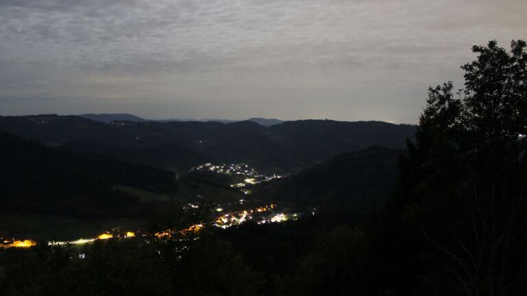 Dieses Bild zeigt eine Webcam-Aufnahme vom Achertal, aufgenommen am Mittwoch, den 30.09.2026 um 05:30 Uhr. Die Temperatur betrug 20.3°C.