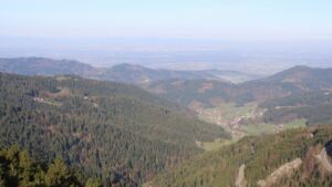 Dieses Bild zeigt eine Webcam-Aufnahme vom Achertal, aufgenommen am Donnerstag, den 09.04.2026 um 08:50 Uhr. Die Temperatur betrug 14.1°C.