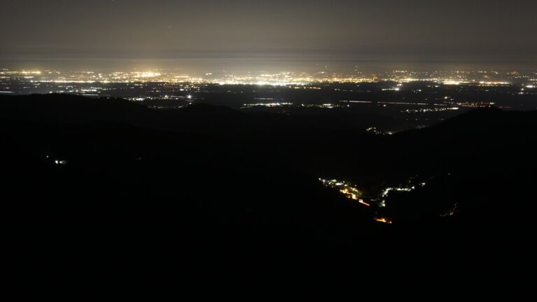 Dieses Bild zeigt eine Webcam-Aufnahme vom Achertal, aufgenommen am Freitag, den 19.09.2025 um 05:30 Uhr. Die Temperatur betrug 16.8°C.