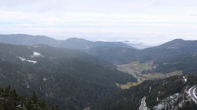 Dieses Bild zeigt eine Webcam-Aufnahme vom Achertal, aufgenommen am Donnerstag, den 19.02.2026 um 12:10 Uhr. Die Temperatur betrug 3°C.