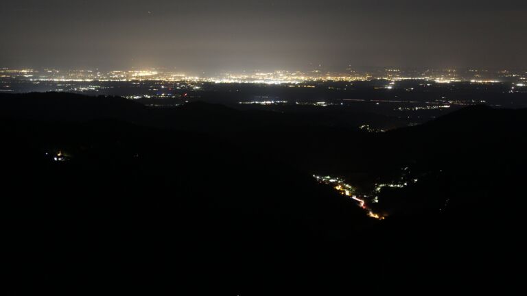 Dieses Bild zeigt eine Webcam-Aufnahme vom Achertal, aufgenommen am Samstag, den 20.09.2025 um 05:20 Uhr. Die Temperatur betrug 19.8°C.