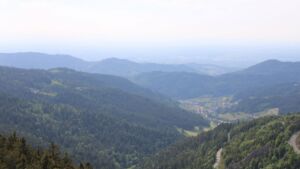 Dieses Bild zeigt eine Webcam-Aufnahme vom Achertal, aufgenommen am Montag, den 19.05.2025 um 16:40 Uhr. Die Temperatur betrug 17.7°C.