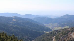 Dieses Bild zeigt eine Webcam-Aufnahme vom Achertal, aufgenommen am Dienstag, den 03.03.2026 um 14:50 Uhr. Die Temperatur betrug 10.4°C.