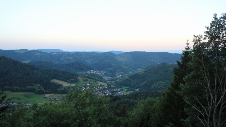 Dieses Bild zeigt eine Webcam-Aufnahme vom Achertal, aufgenommen am Samstag, den 20.06.2026 um 05:50 Uhr. Die Temperatur betrug 23.1°C.