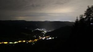 Dieses Bild zeigt eine Webcam-Aufnahme vom Achertal, aufgenommen am Samstag, den 20.06.2026 um 02:30 Uhr. Die Temperatur betrug 17.7°C.