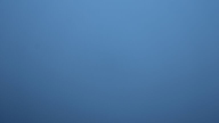 Dieses Bild zeigt eine Webcam-Aufnahme vom Achertal, aufgenommen am Dienstag, den 23.12.2025 um 08:30 Uhr. Die Temperatur betrug -4.3°C.