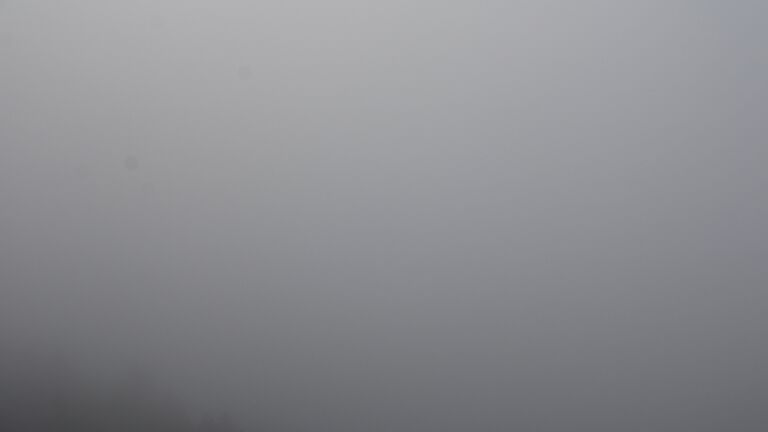 Dieses Bild zeigt eine Webcam-Aufnahme vom Achertal, aufgenommen am Samstag, den 29.11.2025 um 15:30 Uhr. Die Temperatur betrug 5.1°C.