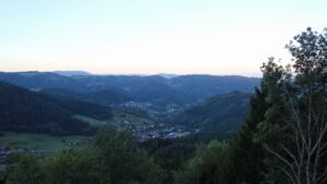 Dieses Bild zeigt eine Webcam-Aufnahme vom Achertal, aufgenommen am Freitag, den 04.09.2026 um 07:10 Uhr. Die Temperatur betrug 17.6°C.