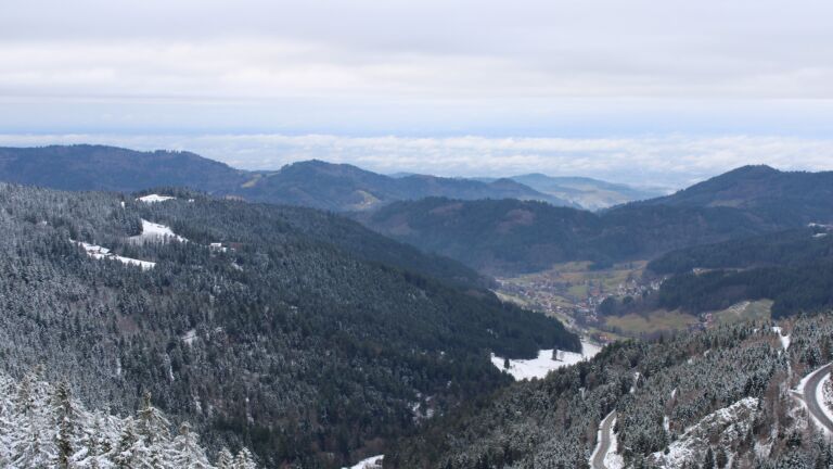 Dieses Bild zeigt eine Webcam-Aufnahme vom Achertal, aufgenommen am Freitag, den 30.01.2026 um 13:10 Uhr. Die Temperatur betrug 1.6°C.