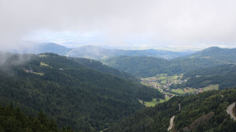 Dieses Bild zeigt eine Webcam-Aufnahme vom Achertal, aufgenommen am Samstag, den 30.08.2025 um 11:30 Uhr. Die Temperatur betrug 11.5°C.