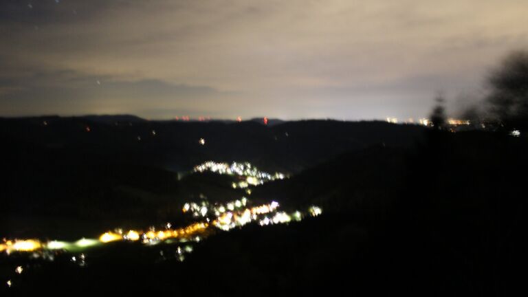 Dieses Bild zeigt eine Webcam-Aufnahme vom Achertal, aufgenommen am Sonntag, den 06.09.2026 um 22:30 Uhr. Die Temperatur betrug 21.1°C.