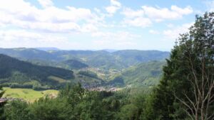 Dieses Bild zeigt eine Webcam-Aufnahme vom Achertal, aufgenommen am Samstag, den 13.06.2026 um 12:10 Uhr. Die Temperatur betrug 19.1°C.