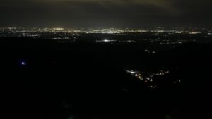 Dieses Bild zeigt eine Webcam-Aufnahme vom Achertal, aufgenommen am Freitag, den 19.12.2025 um 07:00 Uhr. Die Temperatur betrug 6.9°C.