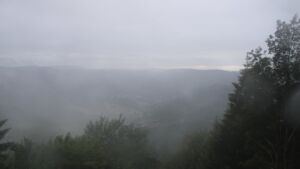 Dieses Bild zeigt eine Webcam-Aufnahme vom Achertal, aufgenommen am Freitag, den 12.06.2026 um 20:00 Uhr. Die Temperatur betrug 12.7°C.