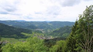 Dieses Bild zeigt eine Webcam-Aufnahme vom Achertal, aufgenommen am Dienstag, den 19.05.2026 um 12:10 Uhr. Die Temperatur betrug 14.8°C.