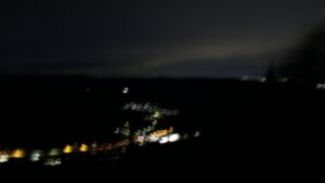 Dieses Bild zeigt eine Webcam-Aufnahme vom Achertal, aufgenommen am Freitag, den 23.10.2026 um 07:00 Uhr. Die Temperatur betrug 9.8°C.