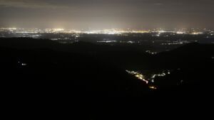 Dieses Bild zeigt eine Webcam-Aufnahme vom Achertal, aufgenommen am Dienstag, den 16.09.2025 um 23:00 Uhr. Die Temperatur betrug 8.2°C.