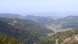 Dieses Bild zeigt eine Webcam-Aufnahme vom Achertal, aufgenommen am Montag, den 06.04.2026 um 11:20 Uhr. Die Temperatur betrug 9.4°C.