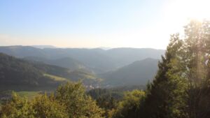 Dieses Bild zeigt eine Webcam-Aufnahme vom Achertal, aufgenommen am Dienstag, den 06.10.2026 um 17:50 Uhr. Die Temperatur betrug 23.6°C.