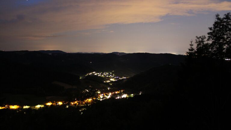 Dieses Bild zeigt eine Webcam-Aufnahme vom Achertal, aufgenommen am Samstag, den 20.06.2026 um 03:40 Uhr. Die Temperatur betrug 19.5°C.