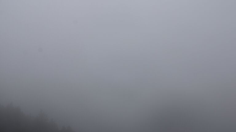 Dieses Bild zeigt eine Webcam-Aufnahme vom Achertal, aufgenommen am Sonntag, den 07.12.2025 um 13:40 Uhr. Die Temperatur betrug 4.9°C.