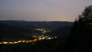 Dieses Bild zeigt eine Webcam-Aufnahme vom Achertal, aufgenommen am Sonntag, den 24.05.2026 um 22:30 Uhr. Die Temperatur betrug 22.1°C.