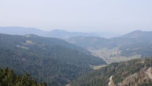 Dieses Bild zeigt eine Webcam-Aufnahme vom Achertal, aufgenommen am Montag, den 09.03.2026 um 11:50 Uhr. Die Temperatur betrug 11.9°C.