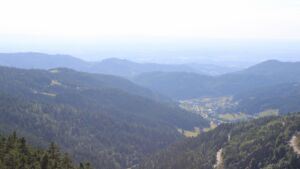 Dieses Bild zeigt eine Webcam-Aufnahme vom Achertal, aufgenommen am Samstag, den 05.07.2025 um 18:10 Uhr. Die Temperatur betrug 20.2°C.