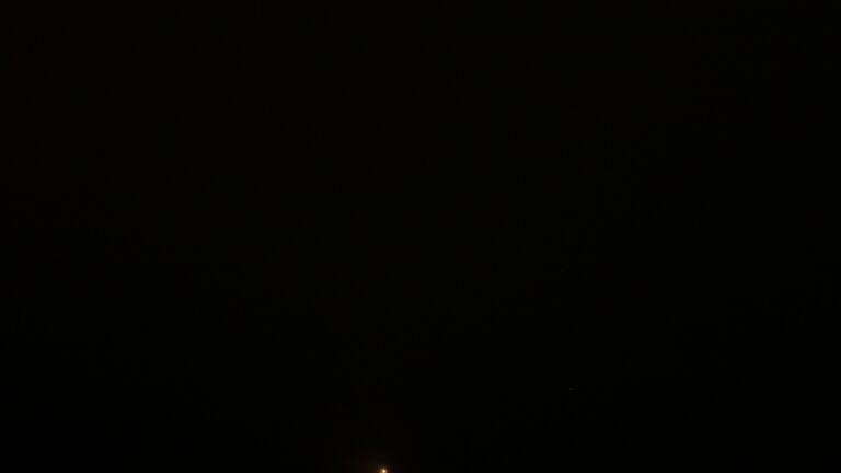 Dieses Bild zeigt eine Webcam-Aufnahme vom Achertal, aufgenommen am Samstag, den 29.11.2025 um 01:00 Uhr. Die Temperatur betrug 3.8°C.