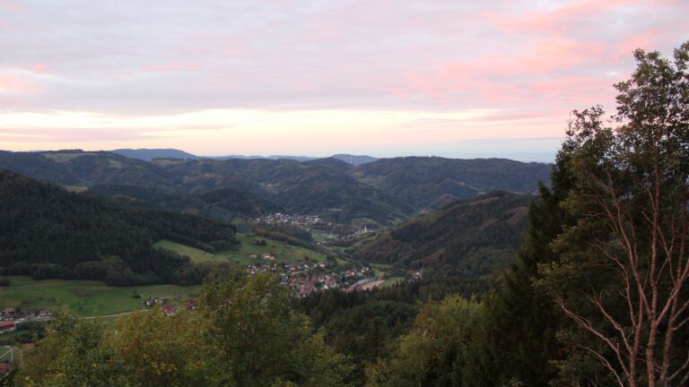 Dieses Bild zeigt eine Webcam-Aufnahme vom Achertal, aufgenommen am Dienstag, den 13.10.2026 um 07:40 Uhr. Die Temperatur betrug 11.3°C.